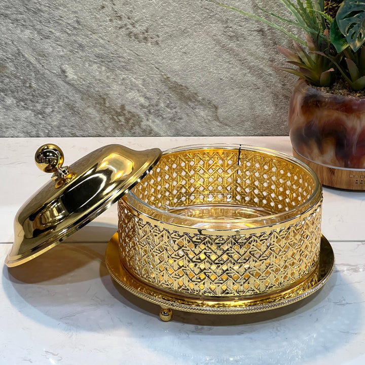 Single Candy Bowl Gold Color - Premium Dessert Toppings from Alam Al Awane - Just AED60! Shop now at alamalawane